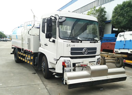 东风天锦清洗车（8）方型清洗车